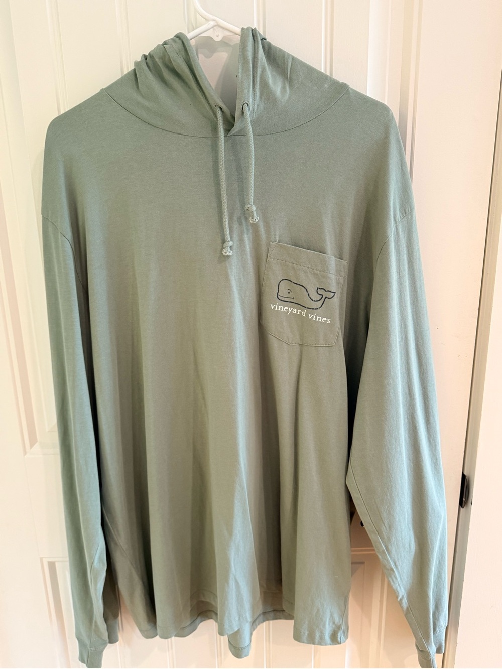 Vineyard Vine Men’s Sage Green Pocket Hoodie Shirt